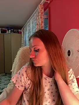 SophiaSweet  online show from June 19, 2026, 5:50 pm