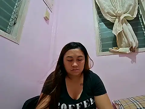 LalaiAsian online show from September 15, 2025, 3:56 pm