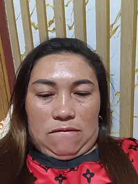 LalaiAsian online show from May 1, 2026, 11:31 pm