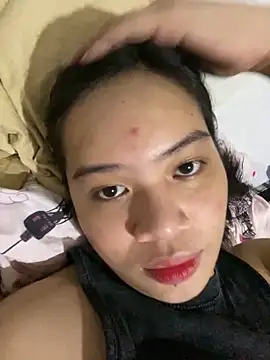 Hebefemme online show from March 8, 2025, 11:58 am