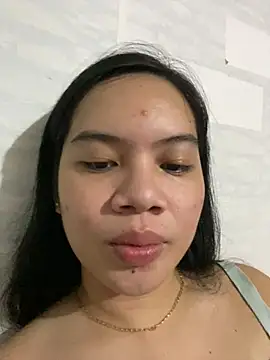 Hebefemme online show from March 9, 2025, 7:45 am