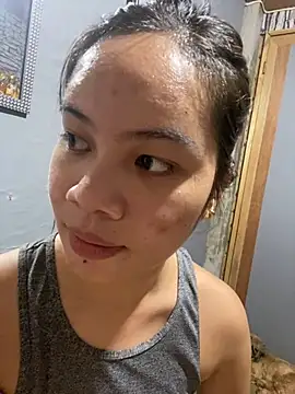 Hebefemme online show from March 18, 2025, 9:43 pm