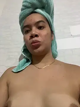 Hebefemme online show from March 20, 2025, 2:10 pm