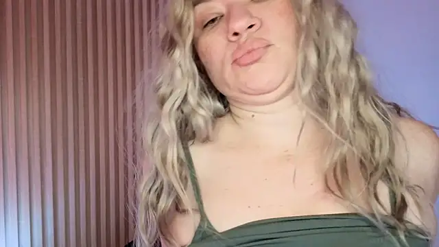 MarianL0ve online show from January 12, 2026, 10:20 am