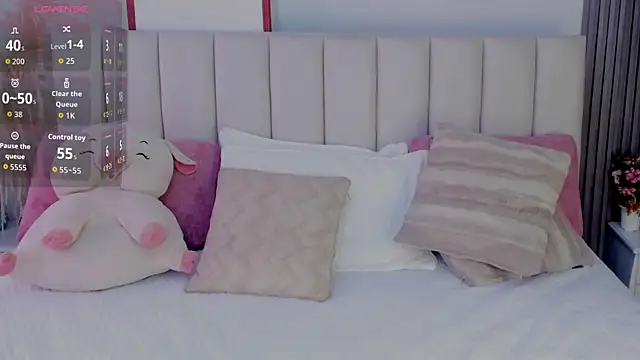 Skcarlet beckett online show from December 15, 2025, 4:22 pm