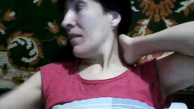 SunnyAmorre online show from April 7, 2026, 8:09 pm