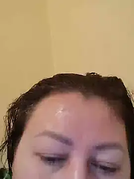 Rini333 online show from February 5, 2025, 6:35 am