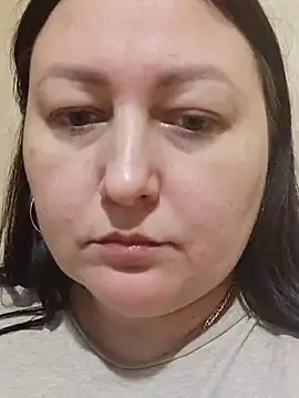 Rini333 online show from February 12, 2025, 5:05 pm