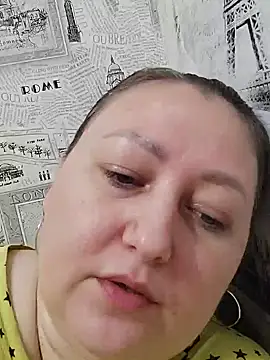 Rini333 online show from November 8, 2025, 4:40 pm