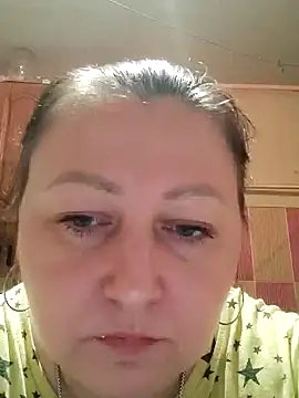 Snapshot of Rini333 chatting on April 26, 2026, 8:17 pm Rini333 online show from April 26, 2026, 8:17 pm