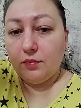 Snapshot of Rini333 chatting on May 18, 2026, 9:26 am Rini333 online show from May 18, 2026, 9:26 am