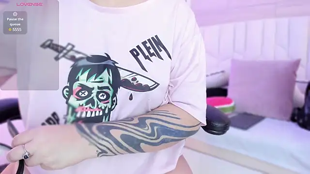 io chie  online show from February 1, 2025, 4:14 am