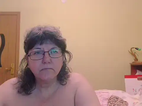 HugeTits online show from December 30, 2024, 3:25 am