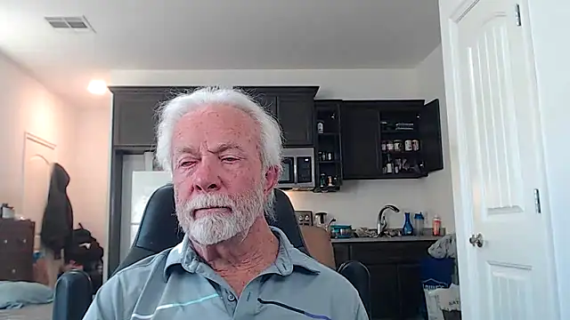 rockpoint69 online show from November 11, 2025, 10:43 pm