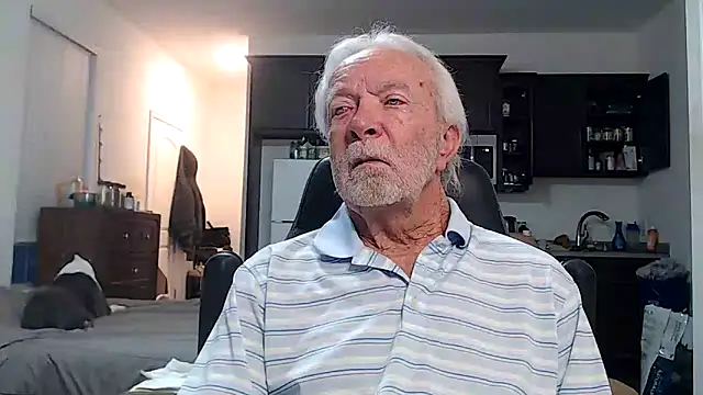 rockpoint69 online show from December 5, 2025, 1:09 pm