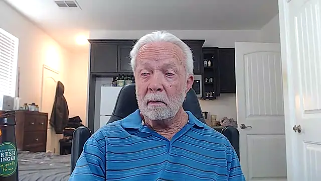 Snapshot of rockpoint69 chatting on March 1, 2026, 9:06 pm rockpoint69 online show from March 1, 2026, 9:06 pm