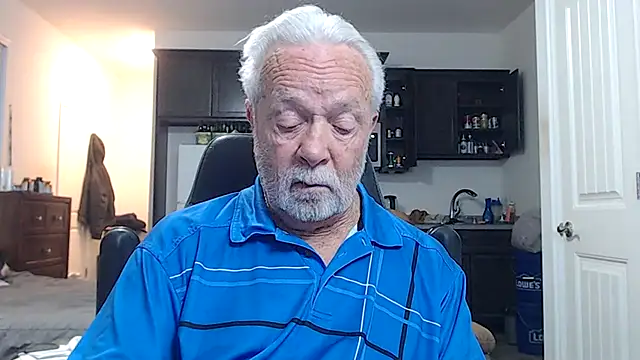 Snapshot of rockpoint69 chatting on March 4, 2026, 1:17 pm rockpoint69 online show from March 4, 2026, 1:17 pm