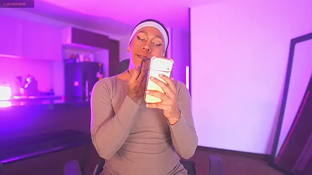 AmberRaus online show from April 14, 2026, 11:27 am