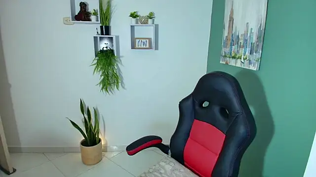 bella 99  online show from March 10, 2025, 12:15 pm