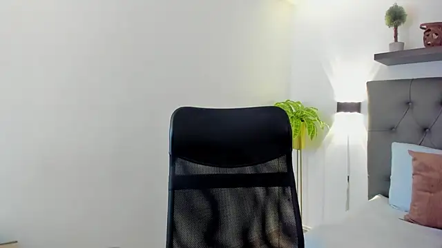 bella 99  online show from April 9, 2026, 11:26 am