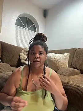 HEARTBREAKBRE online show from April 24, 2026, 3:20 am