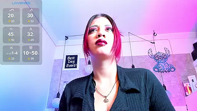 Rebeca xs online show from December 28, 2024, 7:33 am