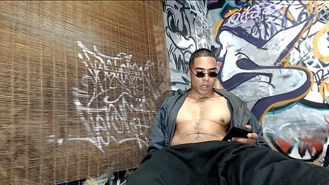 Justin Frank online show from March 6, 2025, 1:37 am