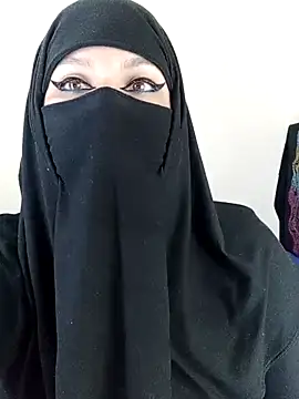 Snapshot of evelyn__salah chatting on May 9, 2026, 2:06 am evelyn salah online show from May 9, 2026, 2:06 am