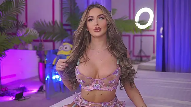 AshleySinn online show from January 4, 2025, 5:37 pm