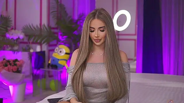 AshleySinn online show from January 18, 2025, 5:04 pm