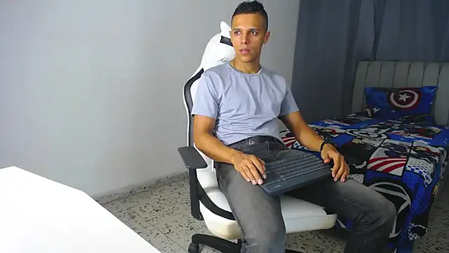 DavidAngell7 online show from February 1, 2025, 1:23 am