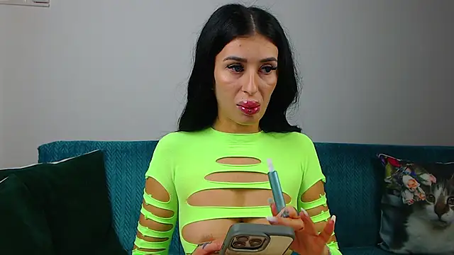 SaraDaisy online show from April 23, 2026, 6:03 am