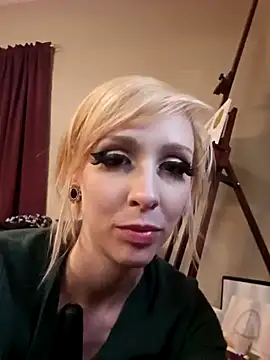 Snapshot of AmethystFoxx chatting on February 3, 2025, 6:07 pm AmethystFoxx online show from February 3, 2025, 6:07 pm