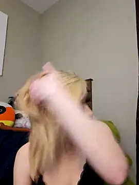 Snapshot of AmethystFoxx chatting on February 14, 2025, 6:08 pm AmethystFoxx online show from February 14, 2025, 6:08 pm