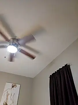 Snapshot of AmethystFoxx chatting on February 21, 2025, 12:27 am AmethystFoxx online show from February 21, 2025, 12:27 am