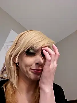 Snapshot of AmethystFoxx chatting on March 14, 2025, 3:25 pm AmethystFoxx online show from March 14, 2025, 3:25 pm