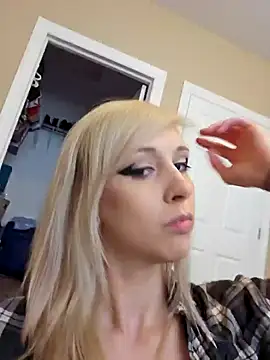 Snapshot of AmethystFoxx chatting on September 11, 2025, 5:57 pm AmethystFoxx online show from September 11, 2025, 5:57 pm