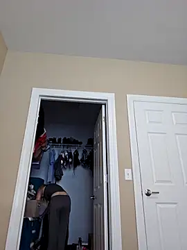 Snapshot of AmethystFoxx chatting on September 29, 2025, 7:51 pm AmethystFoxx online show from September 29, 2025, 7:51 pm