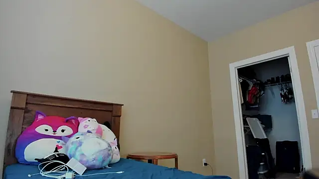 Snapshot of AmethystFoxx chatting on October 2, 2025, 7:32 pm AmethystFoxx online show from October 2, 2025, 7:32 pm