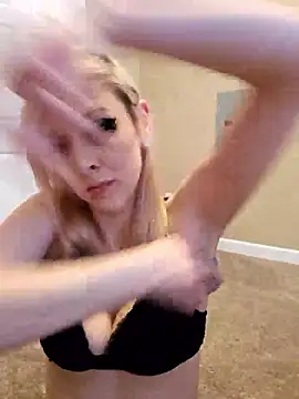 AmethystFoxx online show from January 12, 2026, 10:26 pm