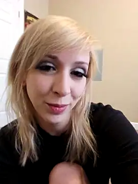 AmethystFoxx online show from April 4, 2026, 5:21 pm