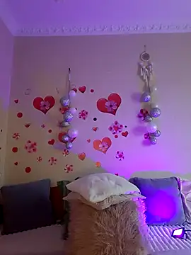 BellaBellaHot online show from October 26, 2025, 11:16 am