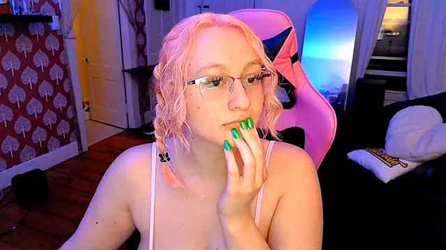 ashleyblaydex online show from July 6, 2026, 12:40 am