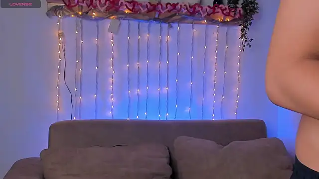 tomdrew69 online show from April 11, 2026, 2:49 am