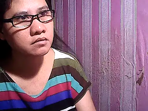 sweetsosie18 online show from March 18, 2025, 3:31 pm