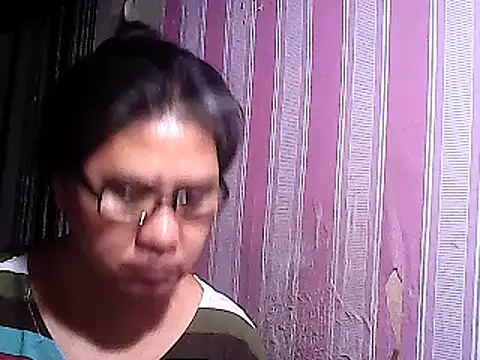 sweetsosie18 online show from March 19, 2025, 8:22 pm