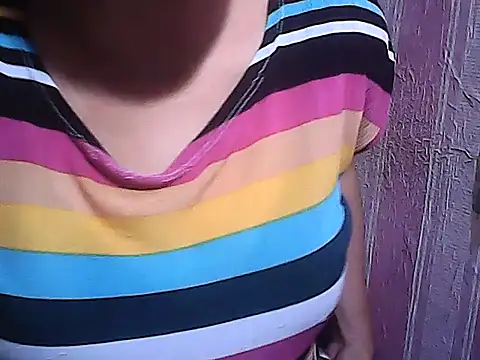 sweetsosie18 online show from September 17, 2025, 6:15 am