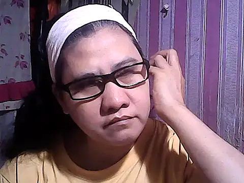 sweetsosie18 online show from September 18, 2025, 12:07 pm