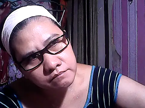 sweetsosie18 online show from September 27, 2025, 3:11 am