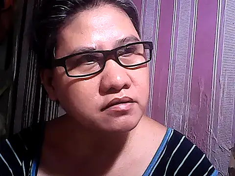 sweetsosie18 online show from October 6, 2025, 9:07 am